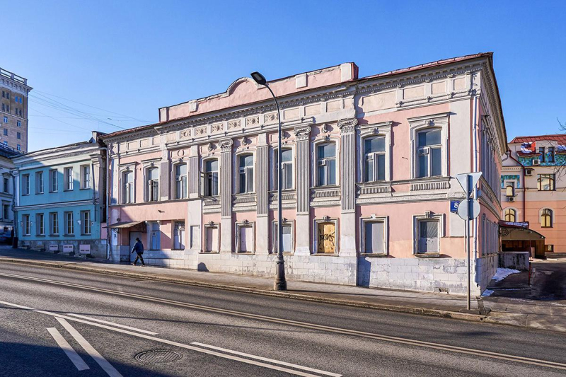 Еще пять старинных домов в Москве стали памятниками культурного