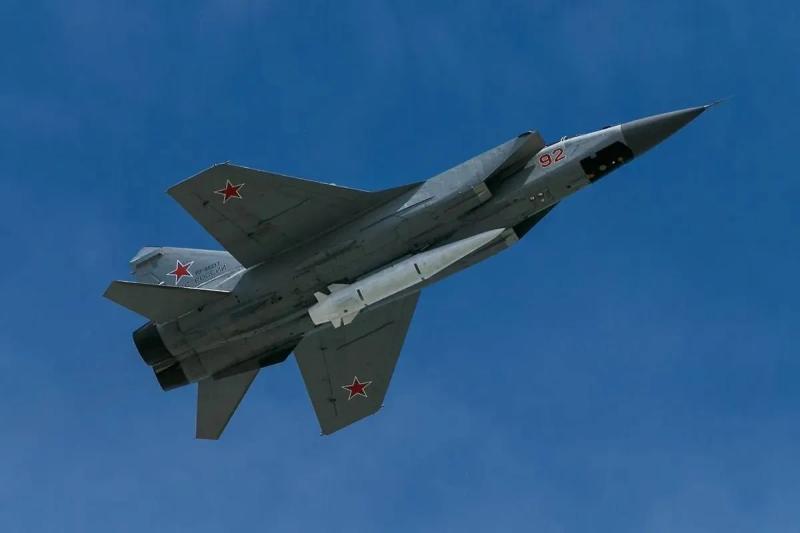Триумфальный дебют: Какое оружие впервые показали на прошлых парадах Победы и ждать ли 9 Мая «Орешник»
